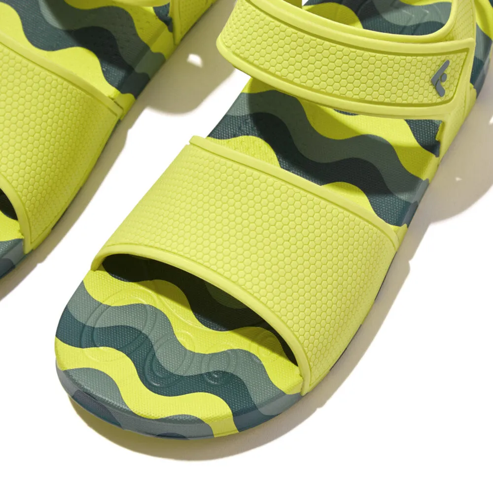 รองเท้าแตะแบบรัดส้น เด็ก รุ่น iQUSHION KIDS JUNIOR WAVE-PRINT ERGONOMIC BACK-STRAP SANDALS