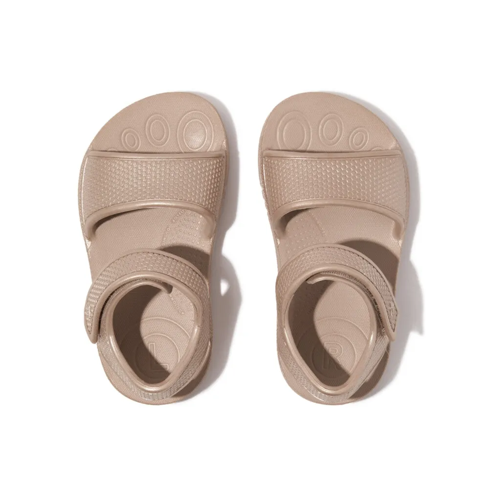 รองเท้าแตะแบบรัดส้น เด็ก รุ่น iQUSHION KIDS TODDLER SHIMMER ERGONOMIC BACK-STRAP SANDALS