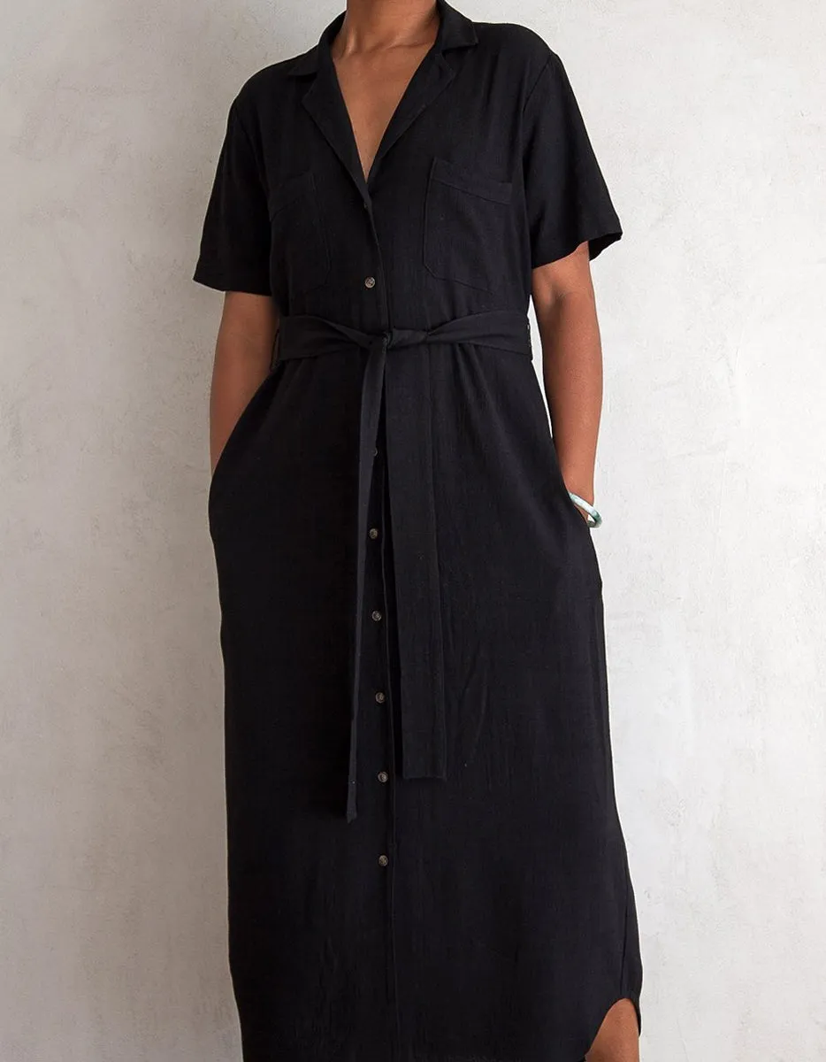 BLACK NOTCH COLLAR DRESS