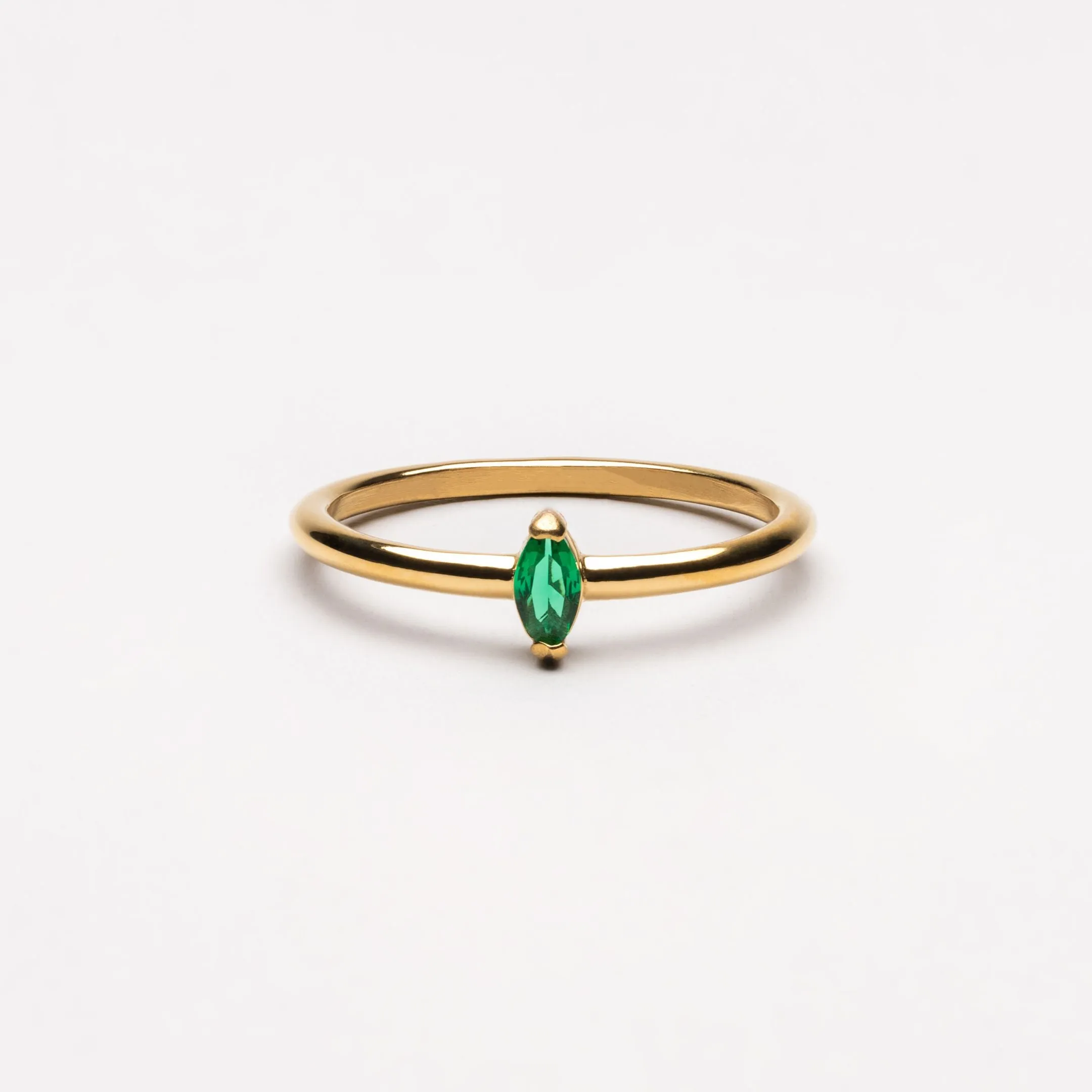 Dainty Emerald Ring