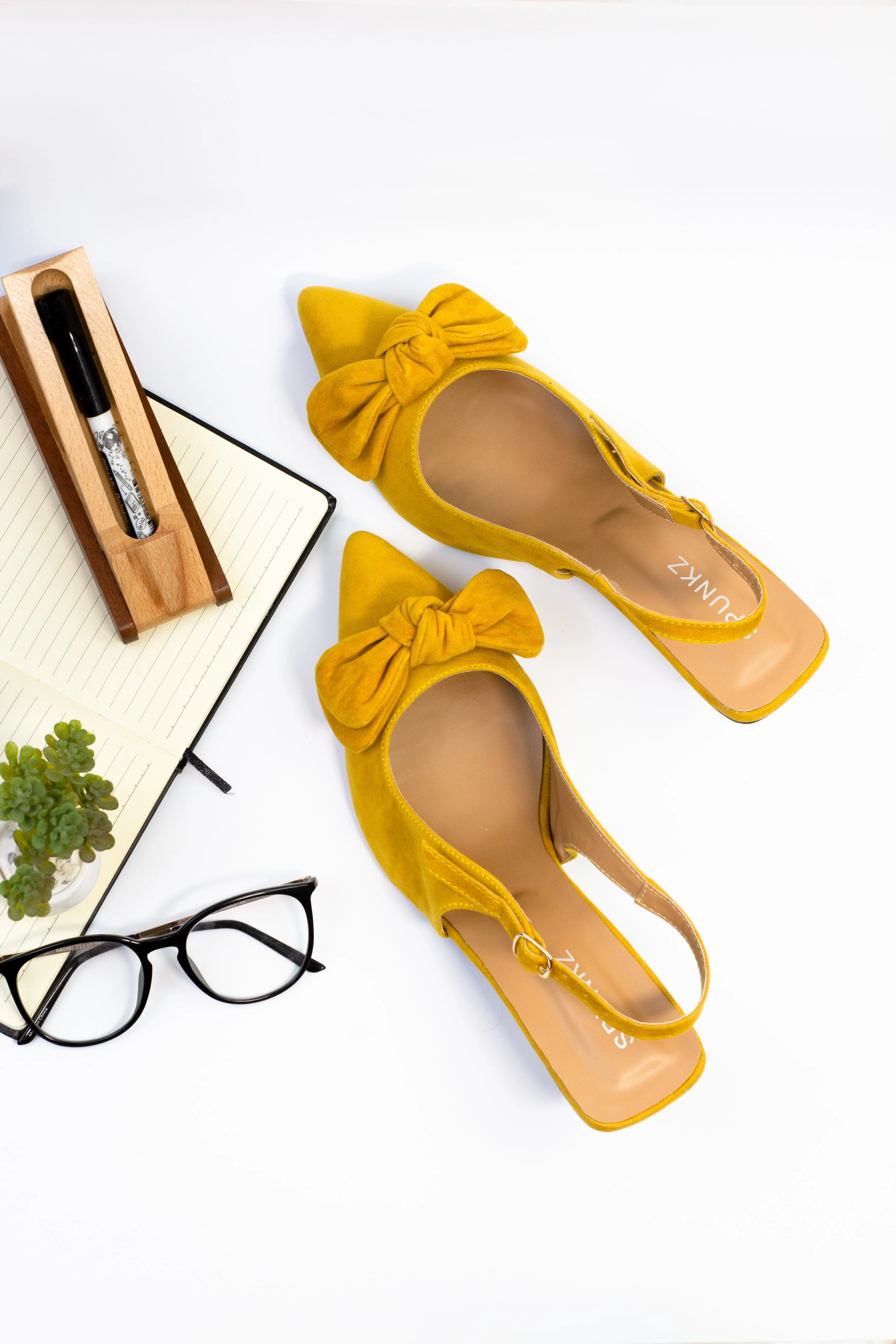 Melina Pointed Toe Mustard Flower Knotted Bow Heel