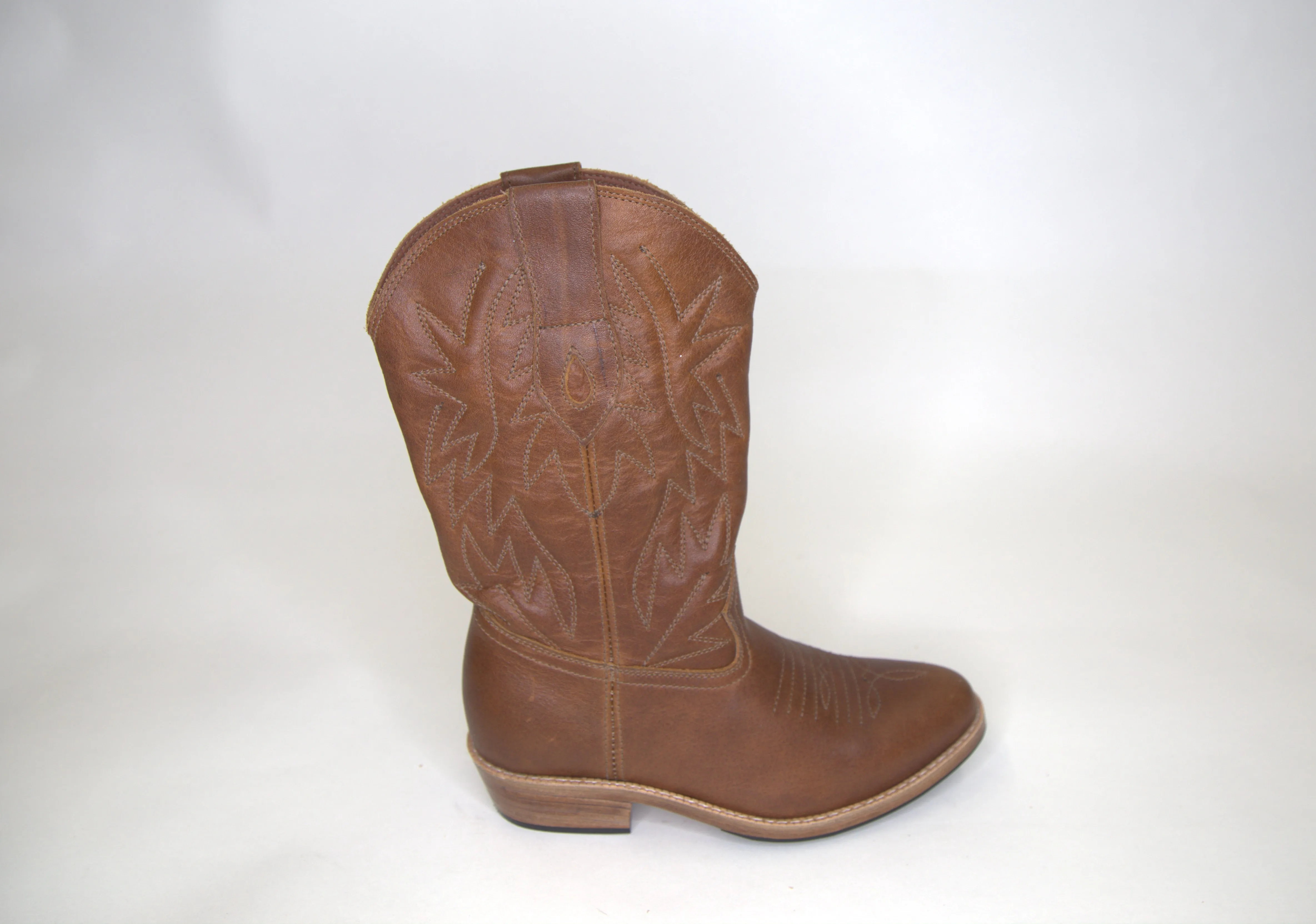 MS4204 - Adela Western Boots Roble SAMPLE