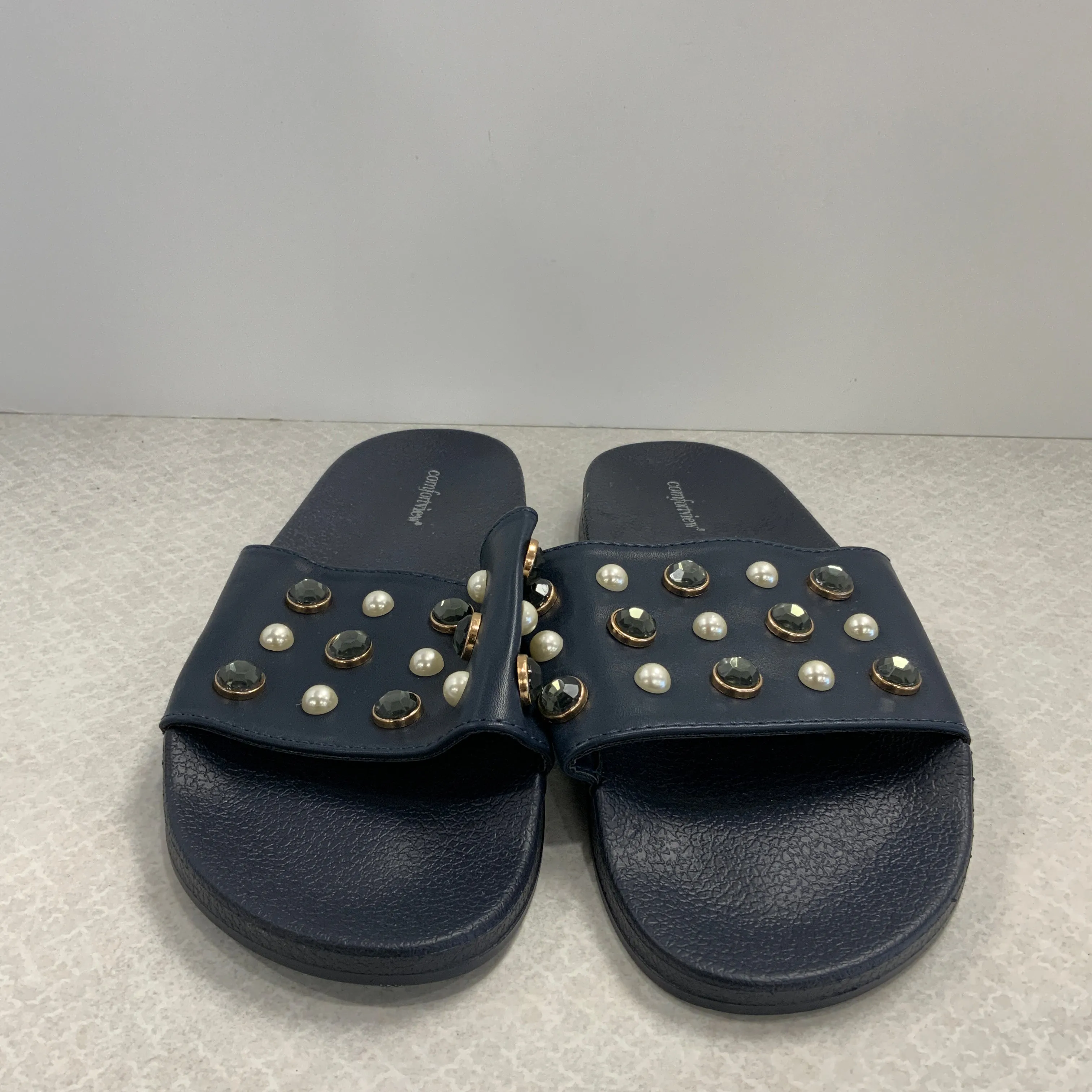 Navy Sandals Flats Comfortview, Size 10