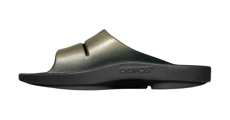 Oofos Ooahh  Luxe Slide Sandal (Womens) - Black/Latte